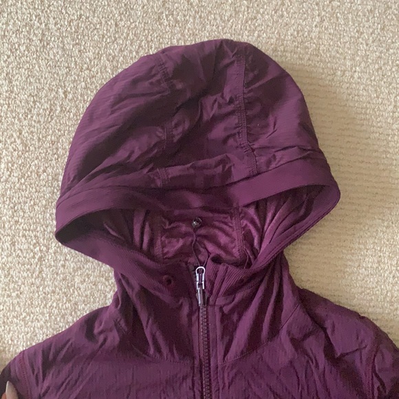 Deep purple Lululemon reversible jacket - Picture 2 of 4